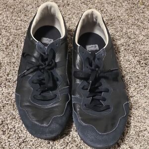 Men's Serrano CL By Onitsuka Tiger Size 10 EU44 Black On Black Suede